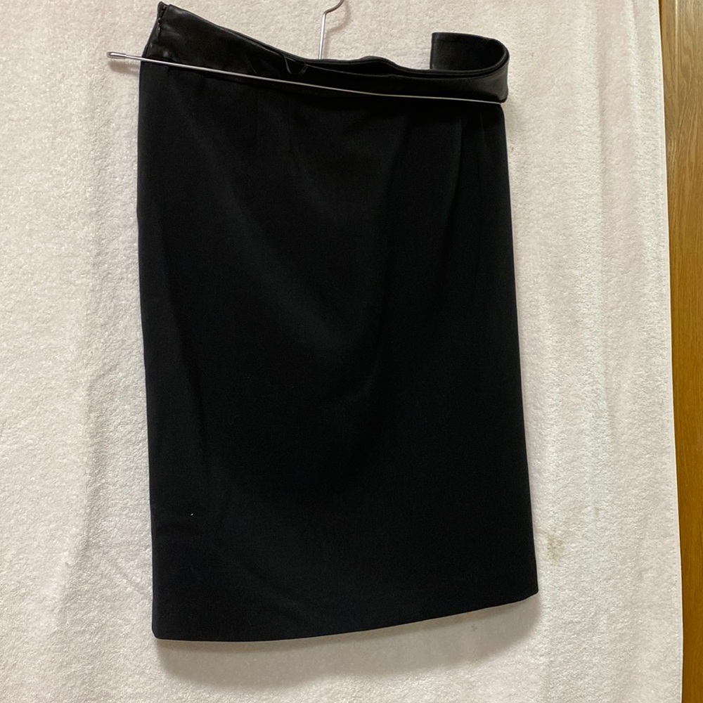 Jones New York Collection Pencil Skirt. Size 14